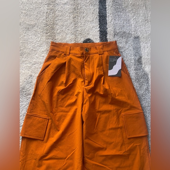 NWT Cargo Pants - Picture 2 of 5